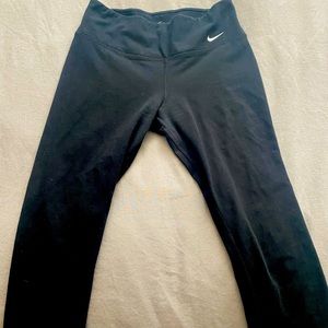 Nike capris leggings